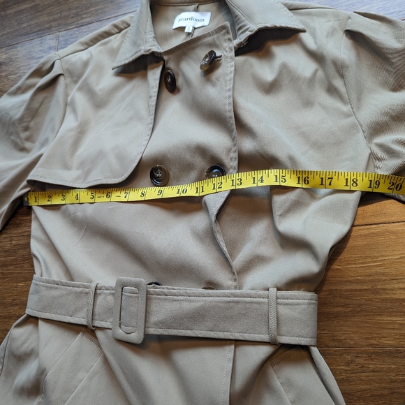 Heartloom Beige Trenchcoat - Picture 5 of 8